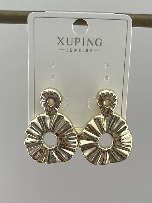 Xuping Sallantılı Küpe