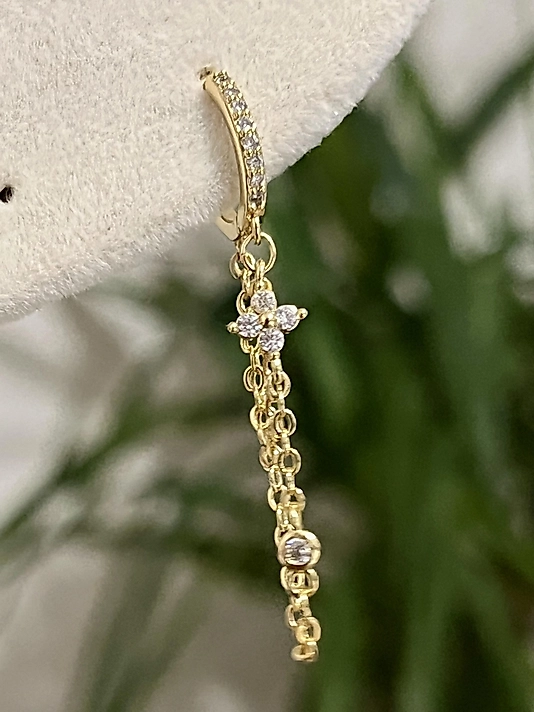 Taş Detaylı Sallantılı Halka Pearcing