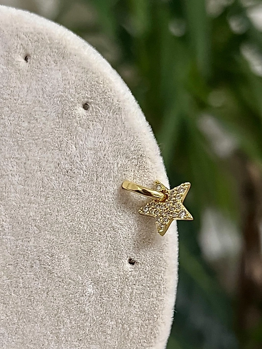 Yıldız Taş Detaylı Sallantılı Pearcing