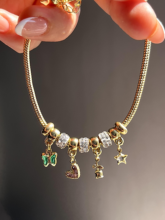 Çelik Gold Charmlı Bileklik