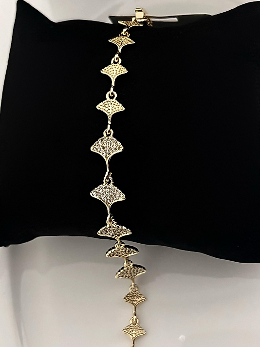 CM Taş Detaylı Yelpaze Bileklik