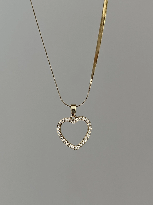 Çelik Tamamı Taş Detaylı Kalp Kolye