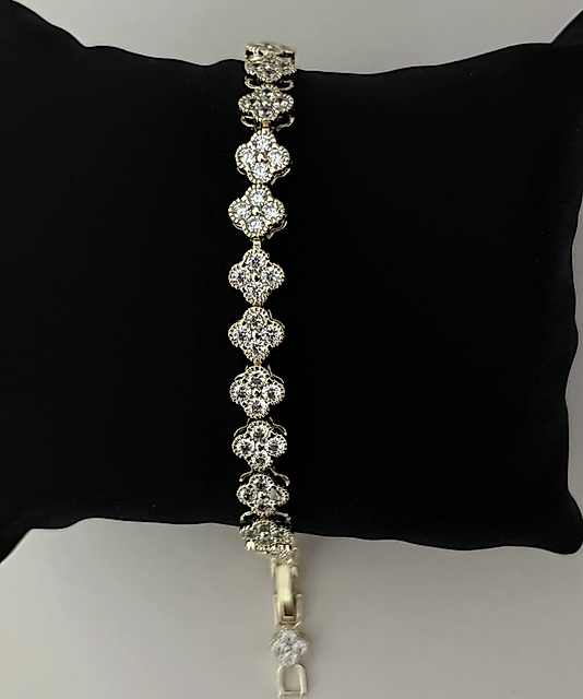 Xuping Taşlı Yonca Bileklik