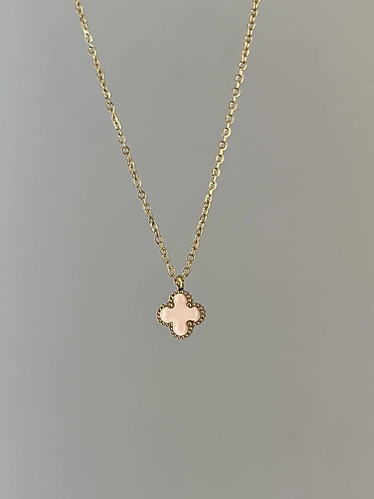 Çelik Pembe Yonca Kolye