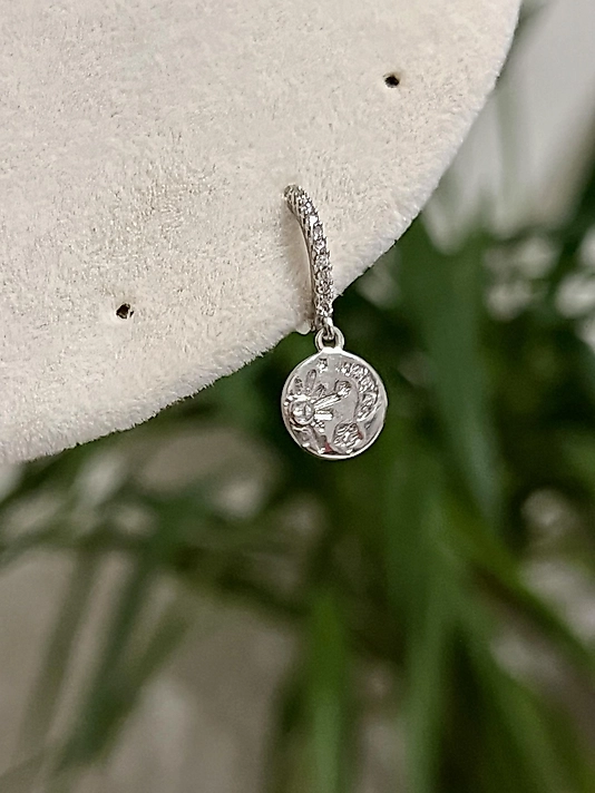 Taş Detaylı Sallantılı Pearcing